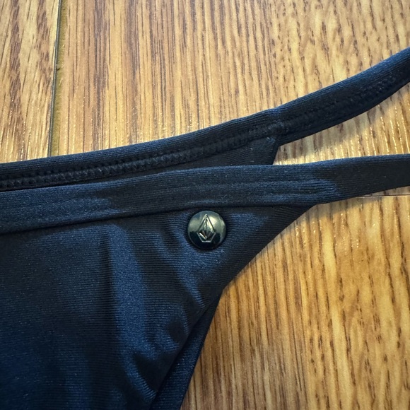 Volcom Bikini Bottom - Picture 3 of 6